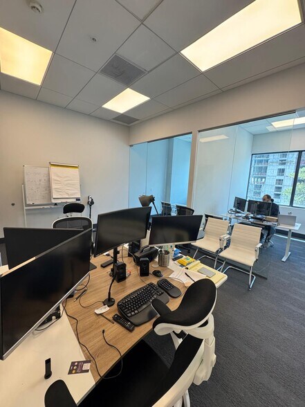 More Photos Of 19790 W Dixie Hwy, Aventura Office For Lease