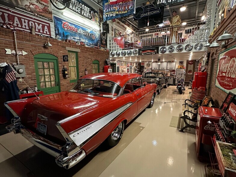 More Photos Of 9181 Commerce Center Cir, Highlands Ranch Self Storage For Sale