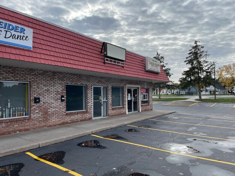 Primary Photo Of 502-524 Long Pond Rd, Greece Unknown For Lease