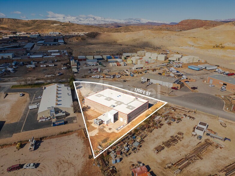 More Photos Of 3711 S 1700 E, Saint George Warehouse For Lease