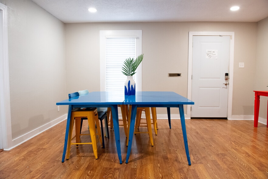 More Photos Of 4311 S 1st St, Austin Office For Lease