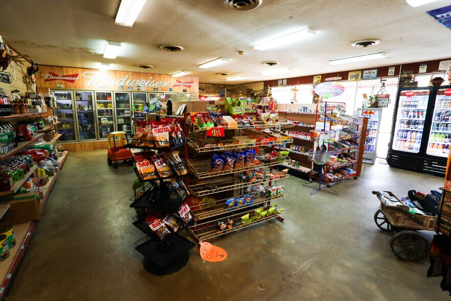 More Photos Of 1242 Elks Lake Rd, Hattiesburg Service Station For Sale