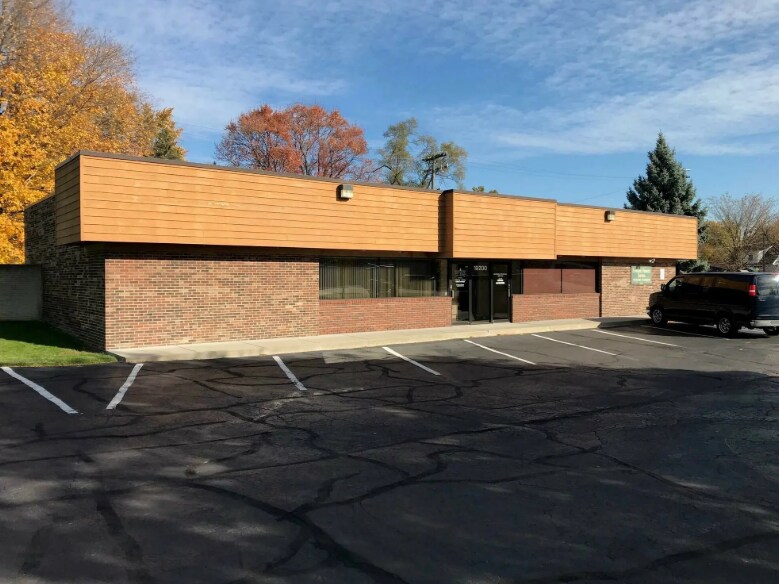 More Photos Of 19200 Ecorse Rd, Allen Park Office For Lease