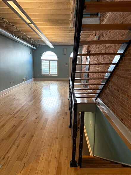 More Photos Of 3237 Eastern Ave, Baltimore Office For Lease