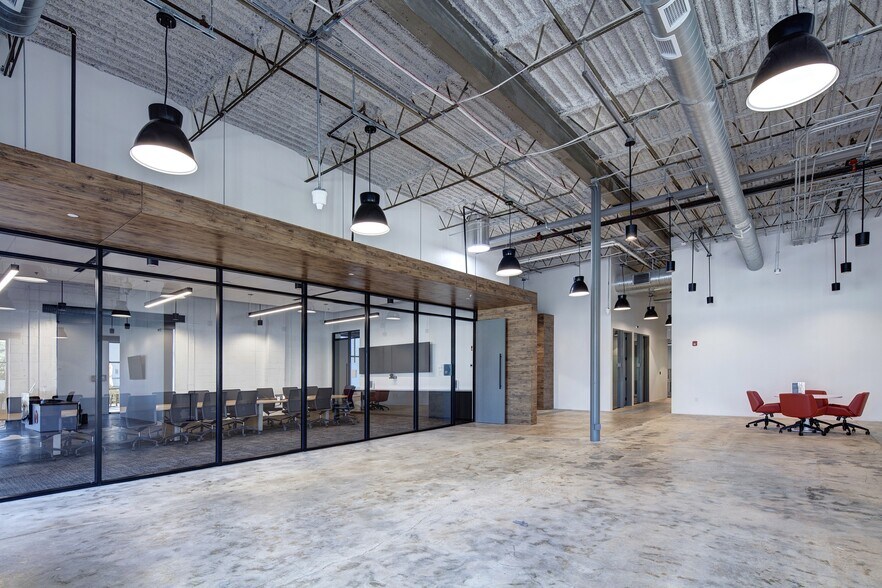 More Photos Of 1218 Menlo Dr NW, Atlanta Unknown For Lease