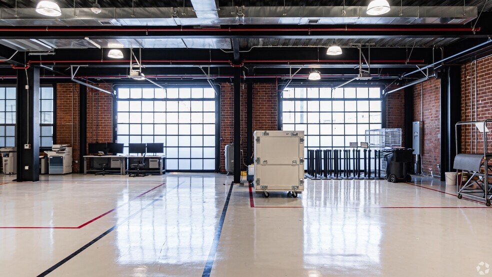More Photos Of 136-142 Oregon St, El Segundo Research And Development For Lease