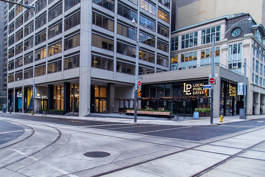 More Photos Of 141 Adelaide St W, Toronto Office For Lease