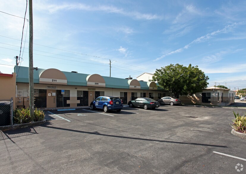More Photos Of 201-211 E Hallandale Beach Blvd, Hallandale Beach Medical For Lease
