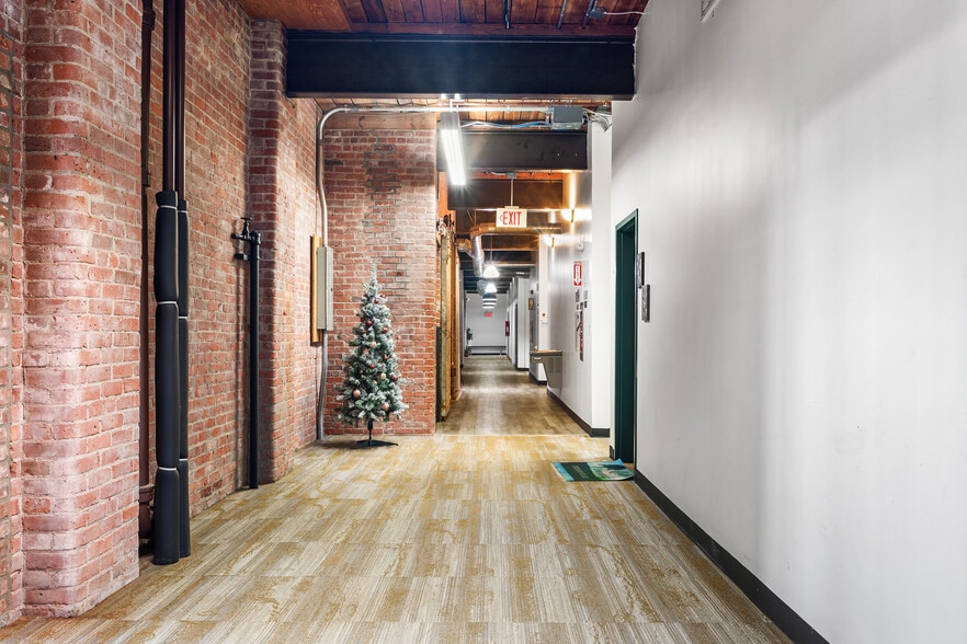 More Photos Of 11 Main St, Mystic Medical For Lease