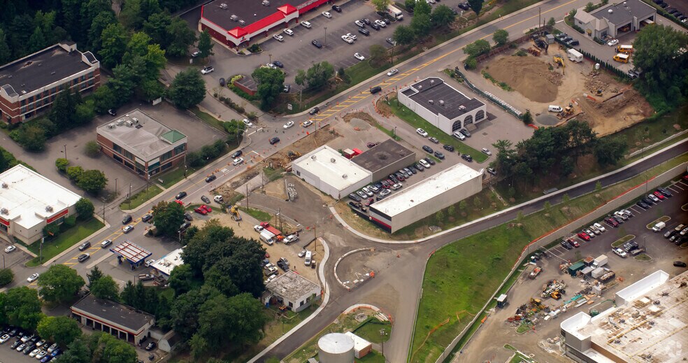 More Photos Of 383 N Bedford Rd, Mount Kisco Freestanding For Lease