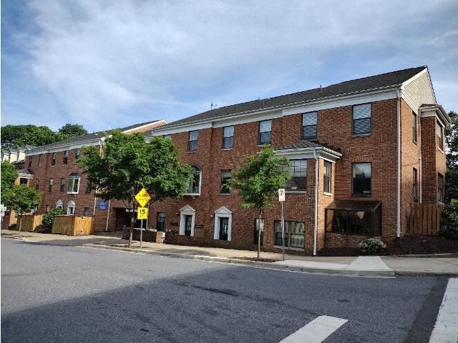 More Photos Of 8311 Wisconsin Ave, Bethesda Medical For Sale