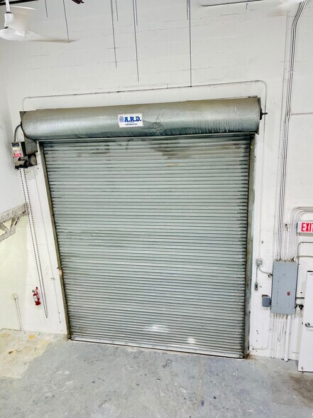 More Photos Of 1120-1140 NW 54th St, Fort Lauderdale Warehouse For Lease