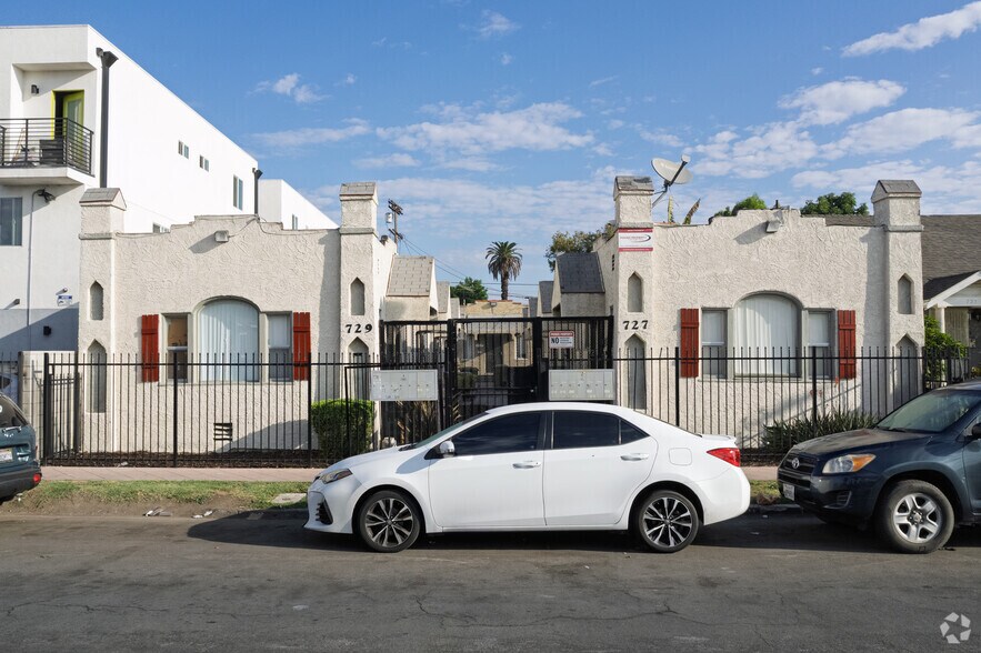More Photos Of 727-729 W 74th St, Los Angeles Apartments For Sale