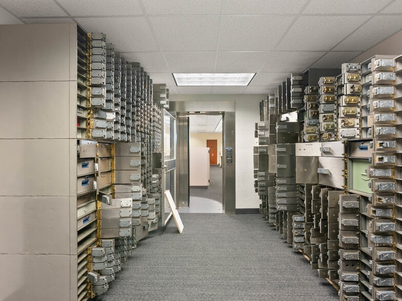 More Photos Of 79 S Main St, Inman Bank For Lease