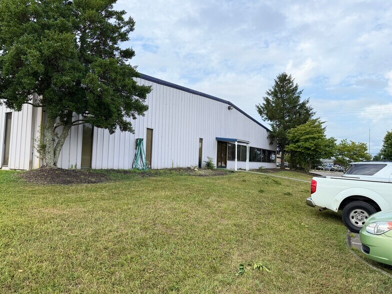 More Photos Of 10624 Dutchtown Rd, Knoxville Flex For Sale