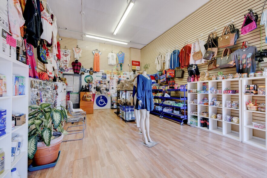 More Photos Of 2709 W Pico Blvd, Los Angeles Apartments For Sale