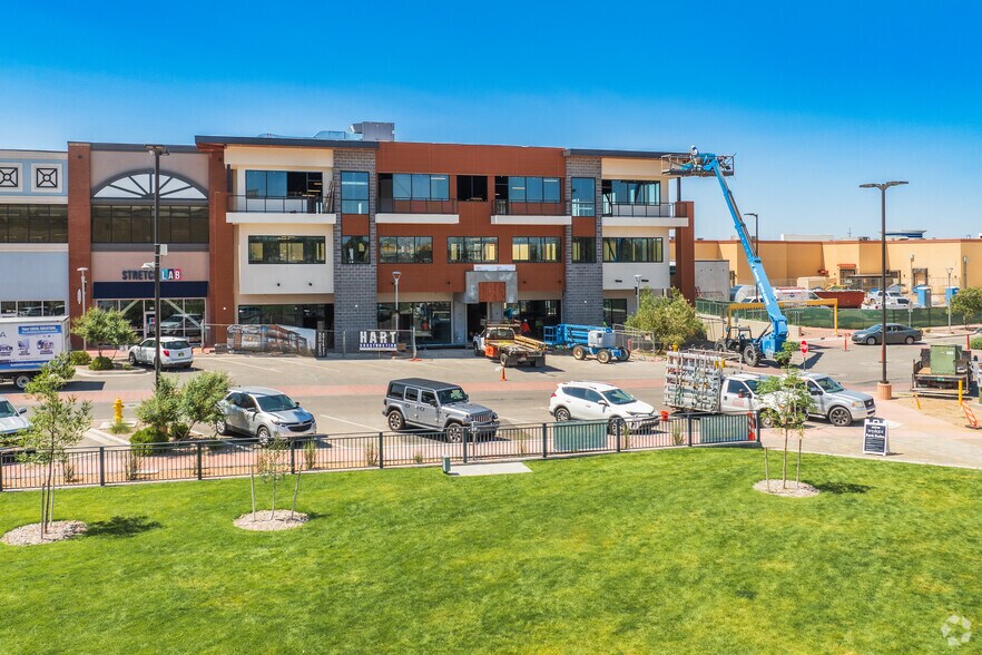 More Photos Of 2100 Louisiana Blvd NE, Albuquerque Coworking Space