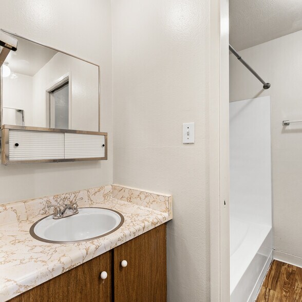 More Photos Of 8025 Beverly Dr, Rohnert Park Apartments For Sale