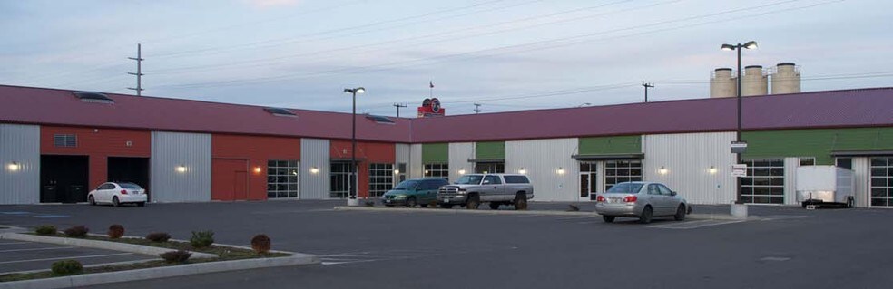 More Photos Of 2960-3200 4th Ave S, Seattle Light Distribution For Lease