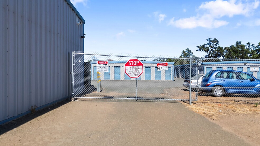 More Photos Of 2570 S Main St, Lakeport Self Storage For Sale