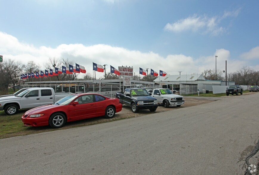 Primary Photo Of 207 N I-45, Ferris Auto Dealership For Sale