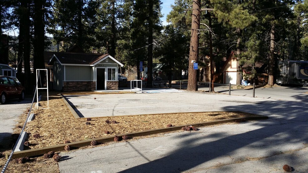 More Photos Of 401 W Big Bear Blvd, Big Bear City Auto Dealership For Lease