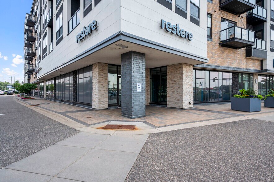 More Photos Of 1700 Plymouth Rd, Minnetonka Apartments For Lease