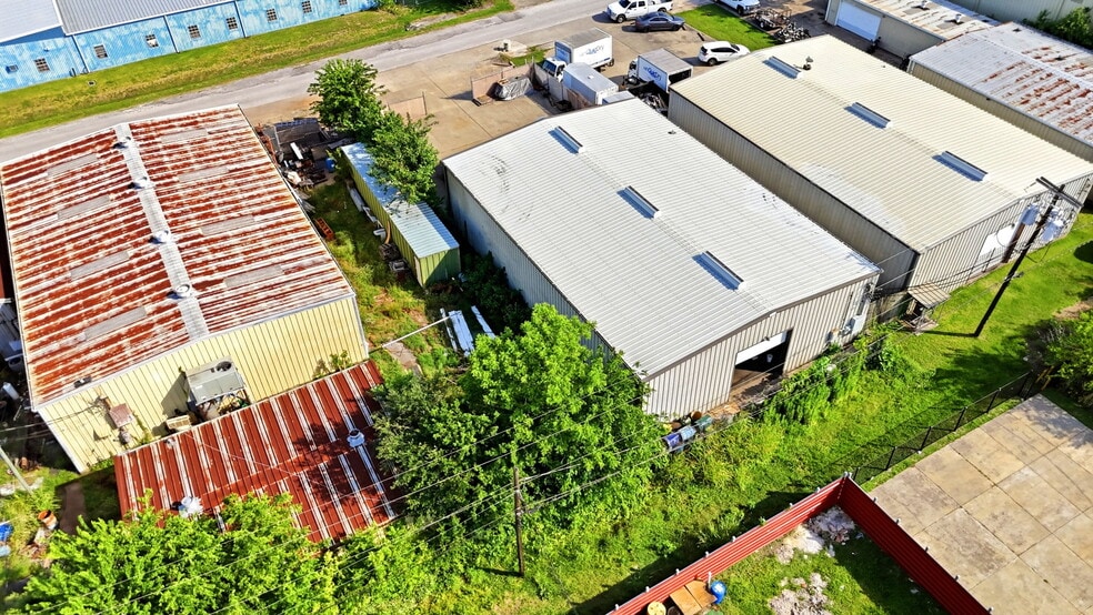 More Photos Of 1307 Illinois Ave, South Houston Warehouse For Sale