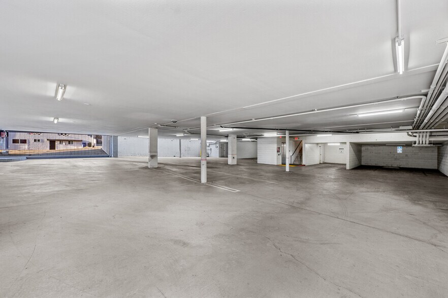 More Photos Of 909 W Laurel St, San Diego Office For Sale