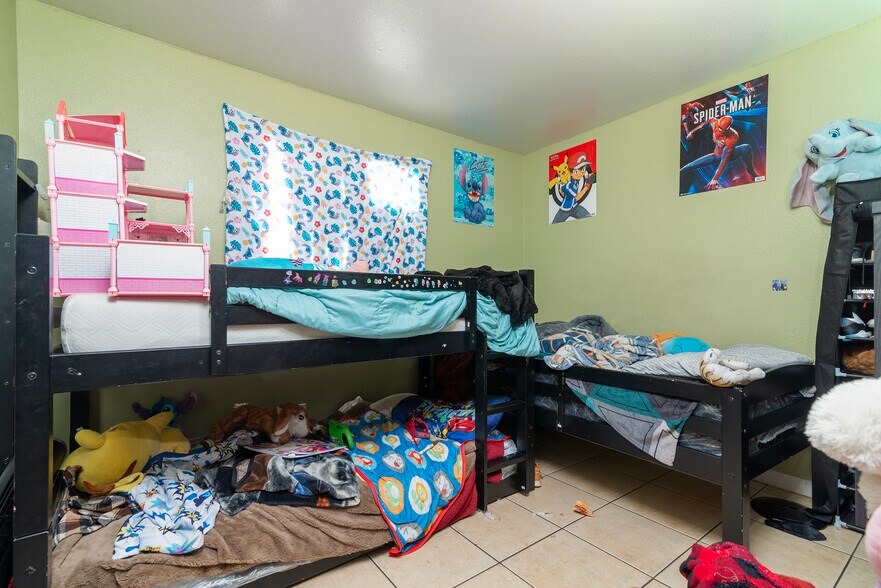 More Photos Of 2444 E Willetta St, Phoenix Multifamily For Sale