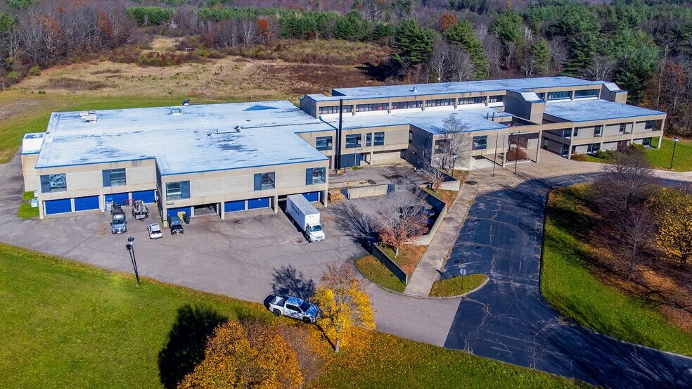 More Photos Of 275 Portsmouth Ave, Stratham Light Manufacturing For Lease