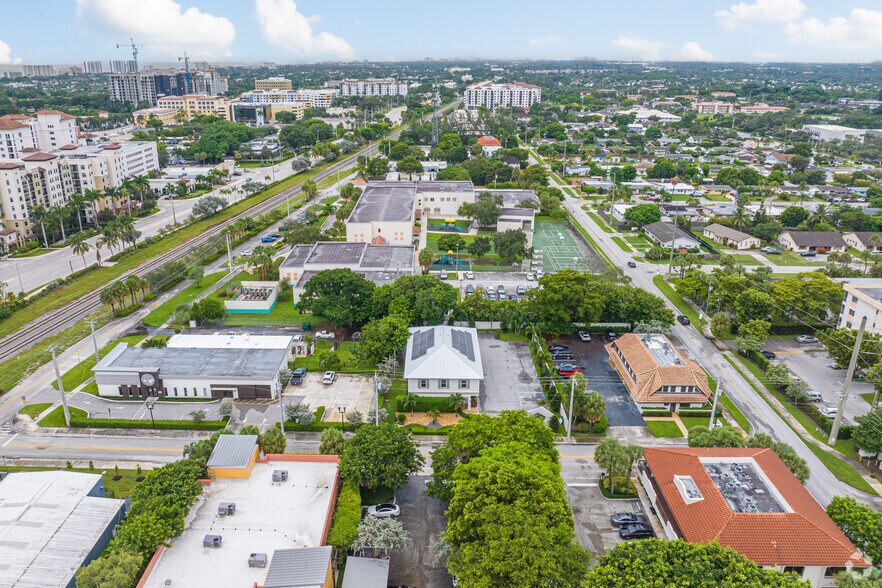 More Photos Of 164 W Royal Palm Rd, Boca Raton Office Residential For Lease