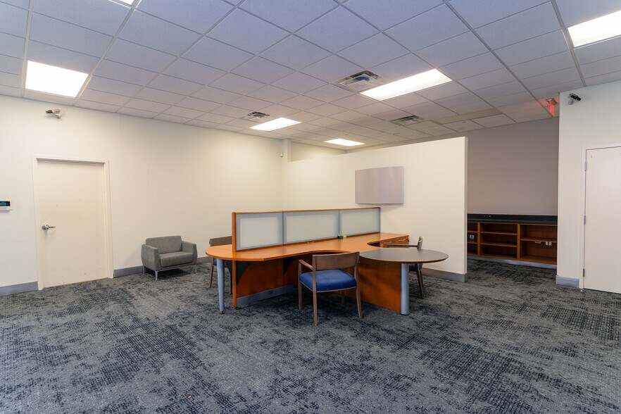 More Photos Of 139 N Main St, Jonesboro Freestanding For Sale