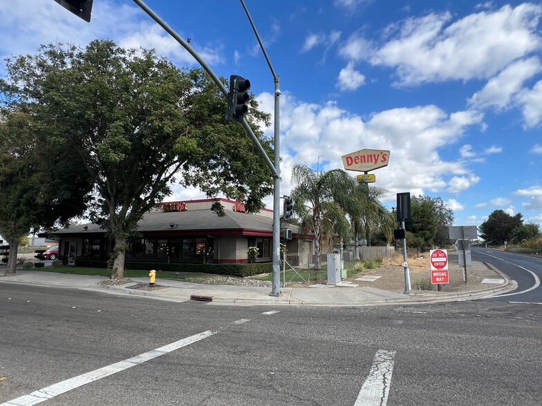 Primary Photo Of 3720 Tracy blvd, Tracy Restaurant For Sale