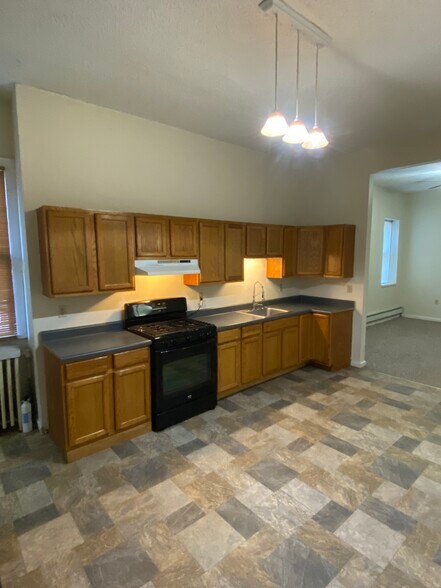 More Photos Of 31 Congress St, Cohoes Apartments For Sale