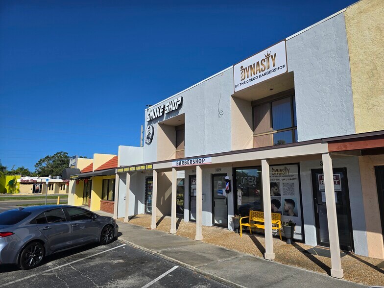 More Photos Of 3617 Webber St, Sarasota General Retail For Sale