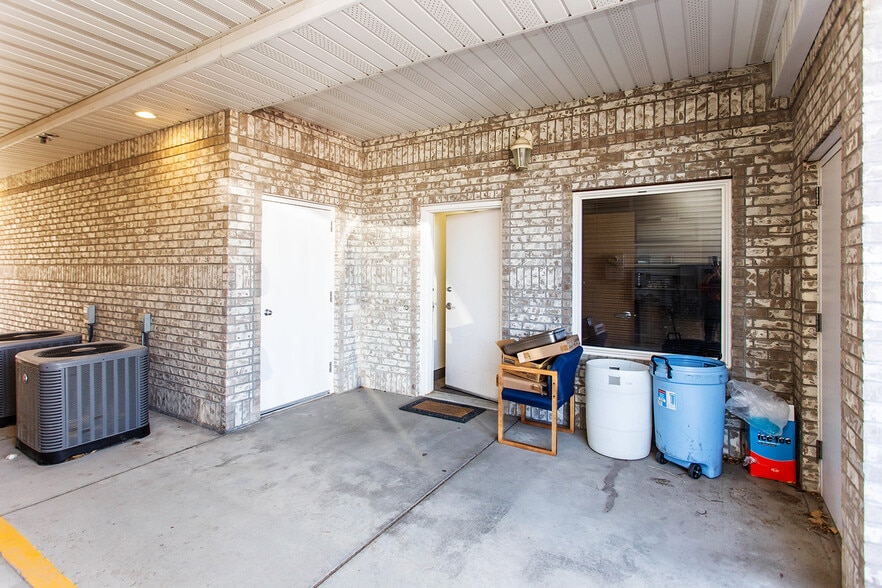 More Photos Of 1263 Bennett Ave, Burley Medical For Lease