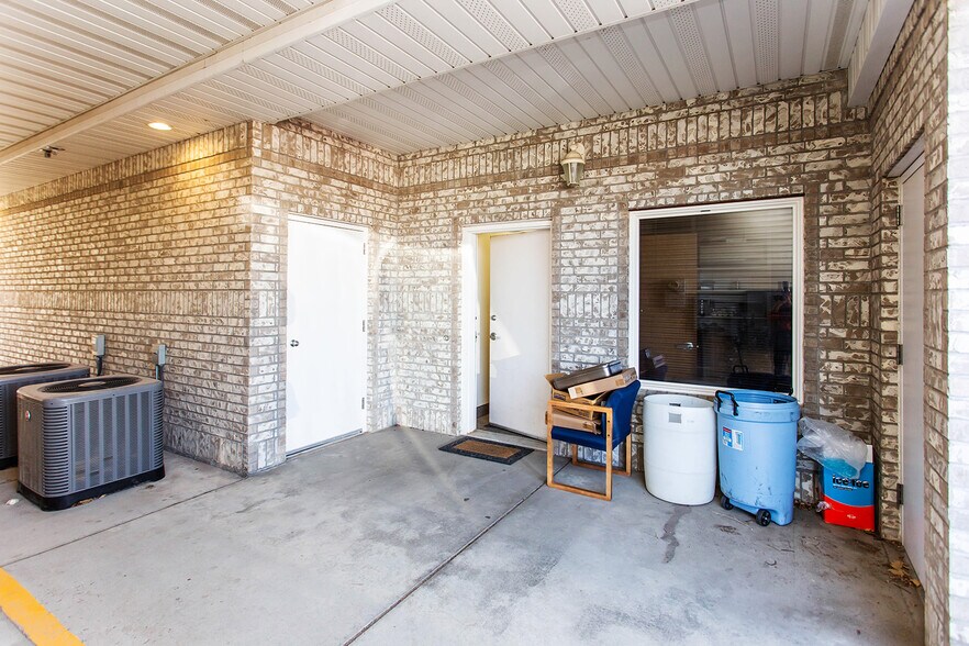 More Photos Of 1263 Bennett Ave, Burley Medical For Sale