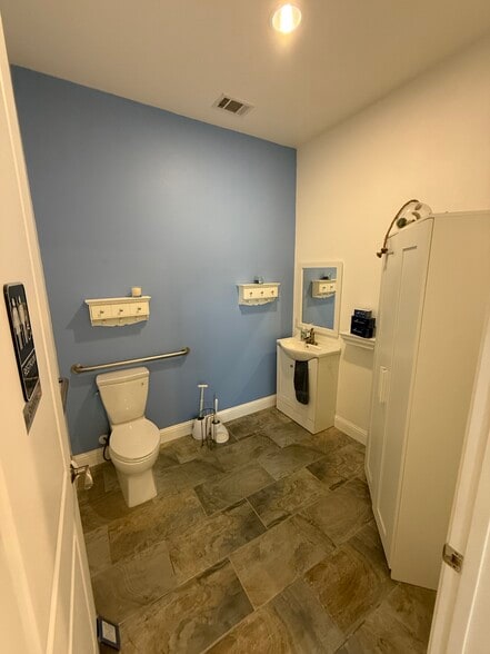 More Photos Of 3440 Eldorado Pky, McKinney Office For Sale