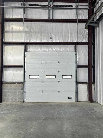 More Photos Of 620 Grantham Ln, New Castle Industrial For Lease