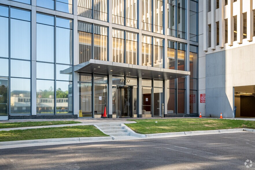 More Photos Of 3737 Buffalo Speedway Ave, Houston Office For Lease