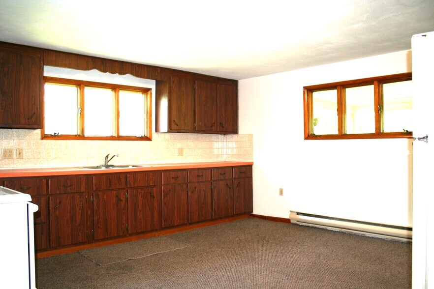 More Photos Of 208 Theatre Rd, Carrolltown Apartments For Sale