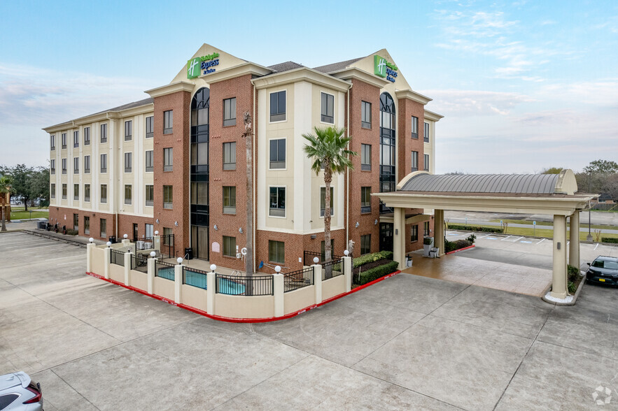 Primary Photo Of 908 W G St, La Porte Hotel For Sale