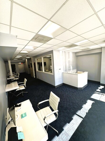 More Photos Of 420 Boston Post Rd, Sudbury General Retail For Lease