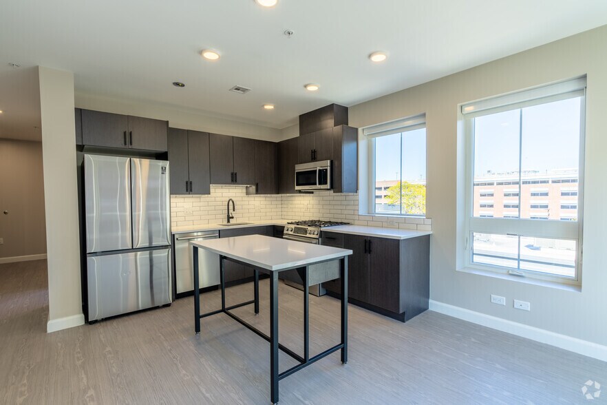More Photos Of 21 Charles St, Cambridge Apartments For Lease