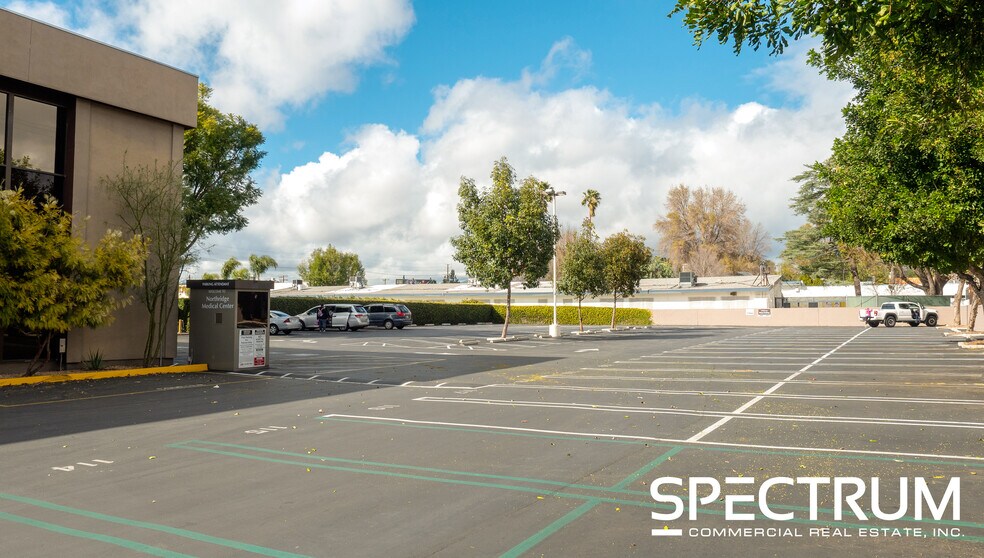 More Photos Of 18433 Roscoe Blvd, Northridge Medical For Lease