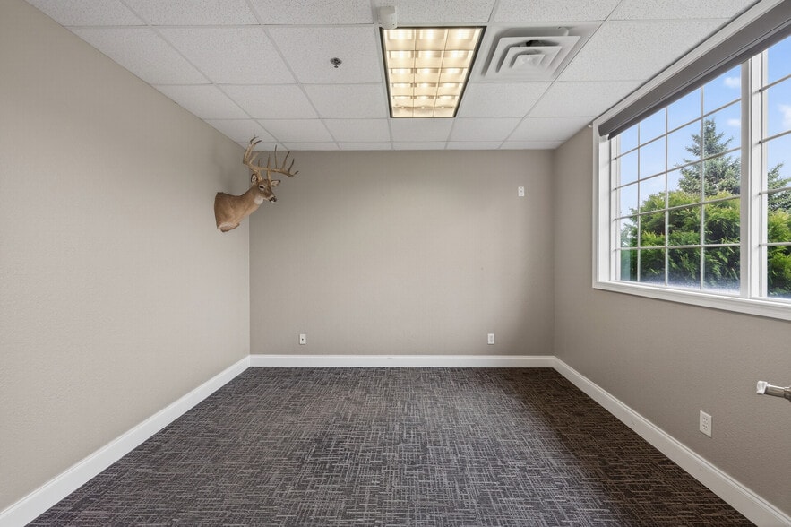 More Photos Of 1063-1123 Weir Dr, Woodbury Medical For Sale