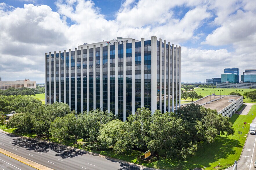 More Photos Of 10205 Westheimer Rd, Houston Office For Lease