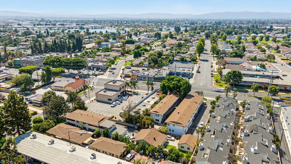 More Photos Of 2521-2523 S 6th Ave, Arcadia Apartments For Sale