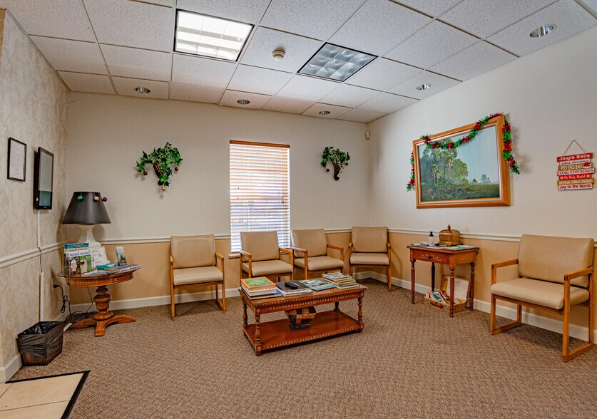 More Photos Of 1255 37th St, Vero Beach Medical For Sale